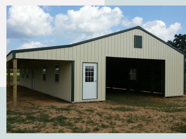 Строительство конюшен в Котласе