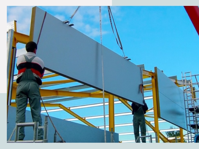 Монтаж сэндвич-панелей в Котласе от 622 руб.